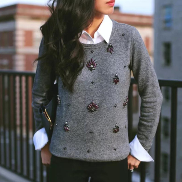 LOFT Tops - EUC Ann Taylor LOFT Embellished Sweatshirt